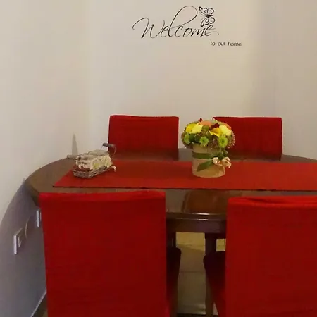 Seafront With Balcony Apartment Novi Vinodolski