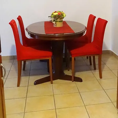 Apartment Seafront With Balcony Novi Vinodolski